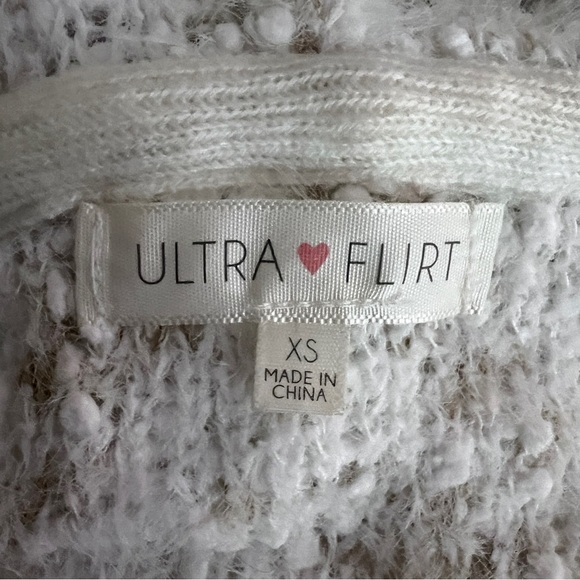 Ultra Flirt White & Tan Fuzzy Soft Textured Hooded Sweater Size XS EUC - Picture 6 of 8